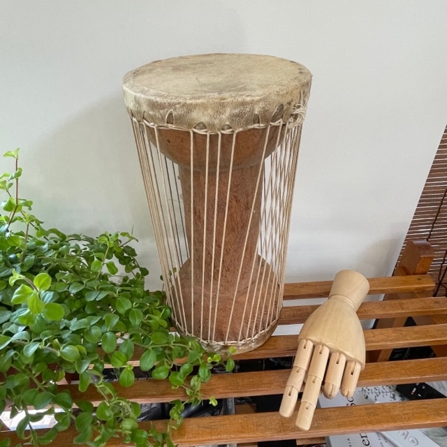 Oefening Ontslag Melbourne Vintage houten trommel | djembe - Zout en Zilt